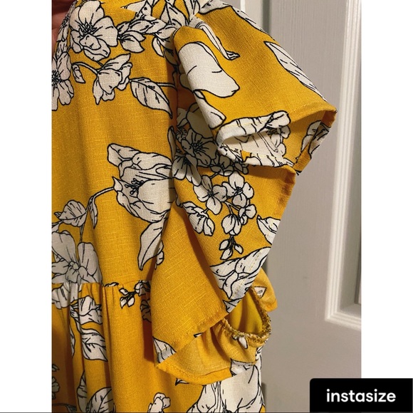 Flutter Sleeve Dress - Picture 2 of 2